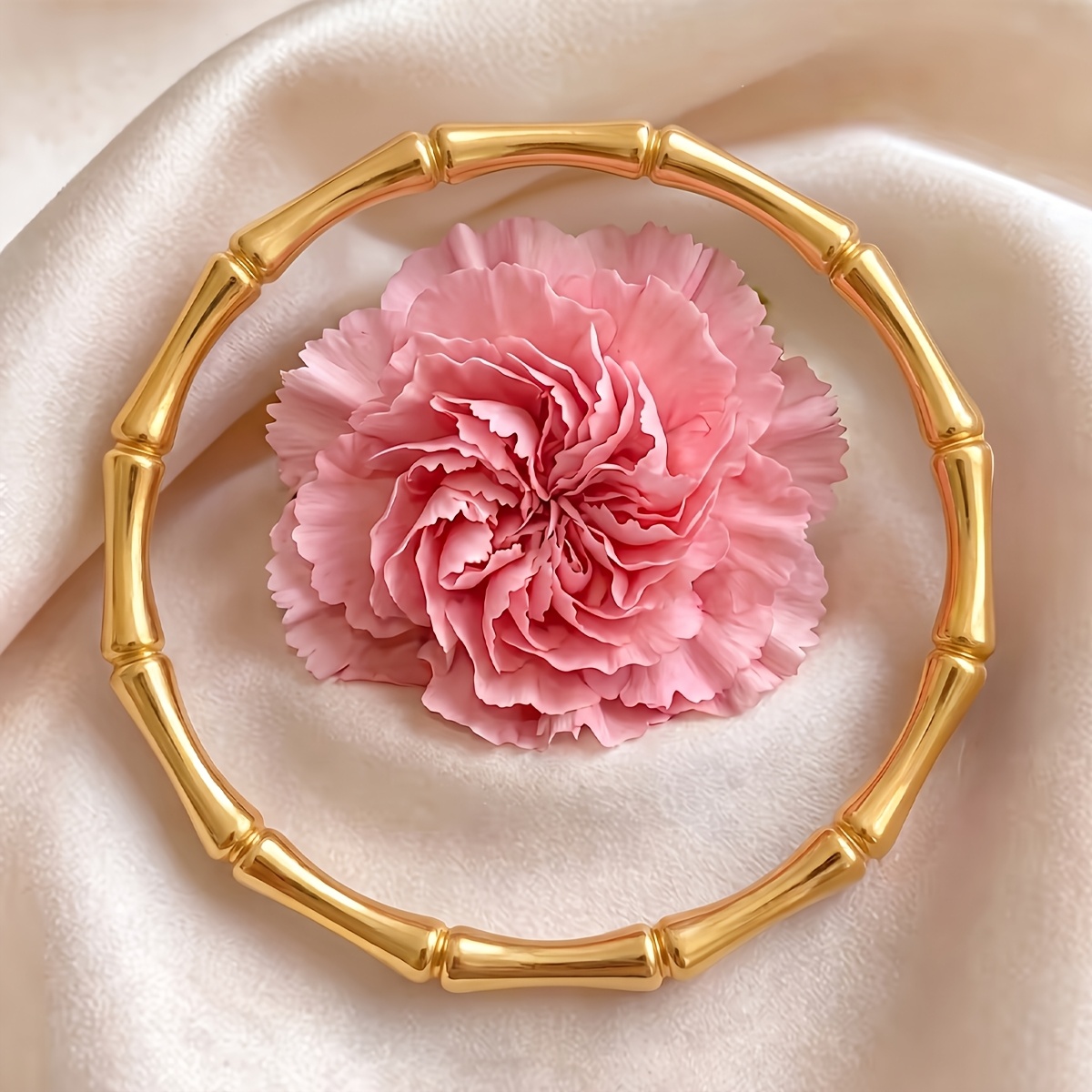 3pc Embossed Daisy Golden Bracelet Set, Elegant Bangle Style